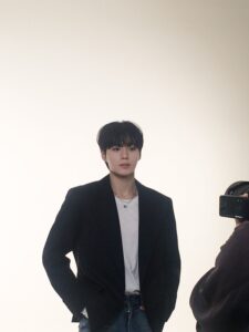  B-Cuts : JUNSEOのサムネイル