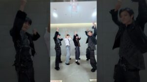 <span class="source-brand">[EXO]</span>  Crownのサムネイル